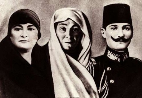 Atatürk Aile Resimleri