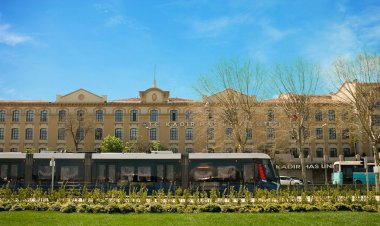 Çağdaş oyunculuk çalışmalarında somatik uygulamalar vasıtasıyla engelsiz bir beden dramaturjisi inşa etmek