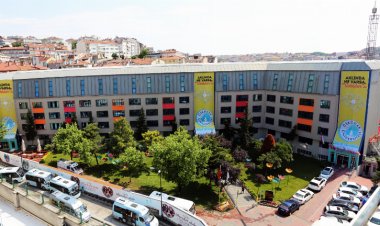 Quantitation of escitalopram and its metabolites by liquid chromatography‐tandem mass spectrometry in psychiatric patients: New metabolic ratio establishment