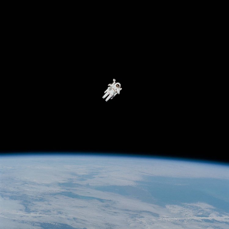 ¿Qué es una caminata espacial? (Grados 5.o a 8.o)