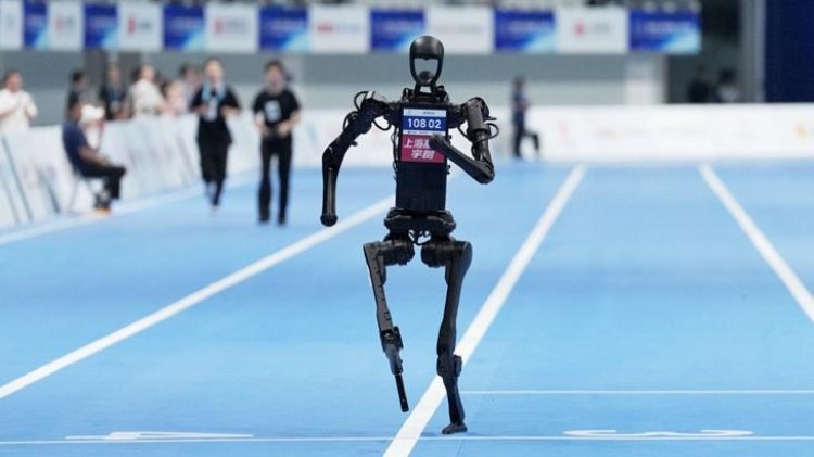 Robotlara insan dizine benzeyen eklem yapıldı